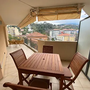 Beau 3 P. Parfaitement Situe Et Place De Parking A Disposition Menton