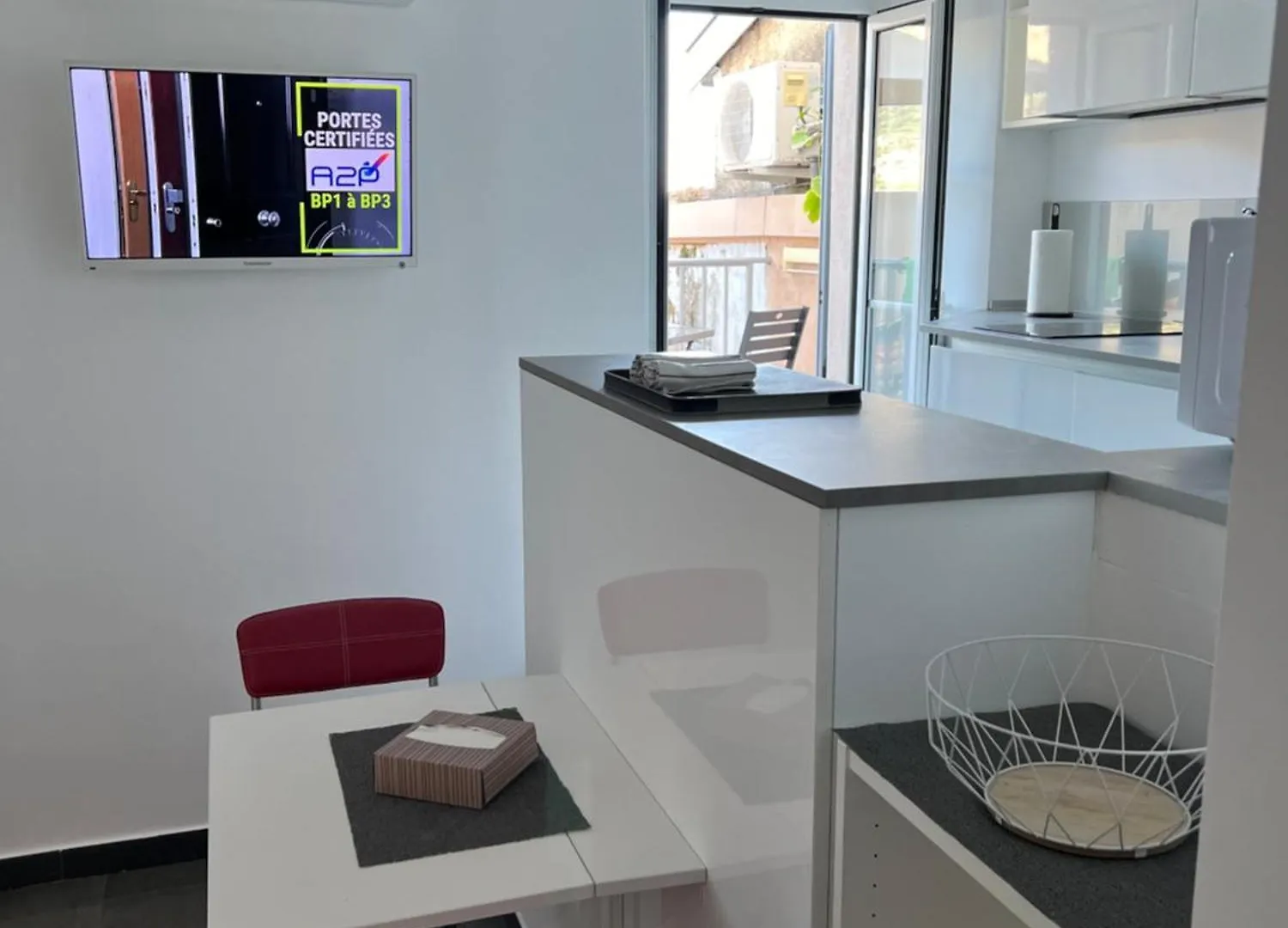 Petit Studio Vue Mer Menton Apartment